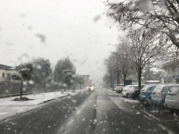 Comment une entreprise de conception de jouets éducatifs peut-elle accroître sa visibilité sur Pinterest grâce aux tableaux thématiques ?